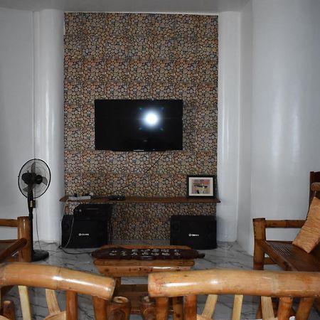 Catarman  Seaside Traveler'S Inn By Camiguin Island Home מראה חיצוני תמונה