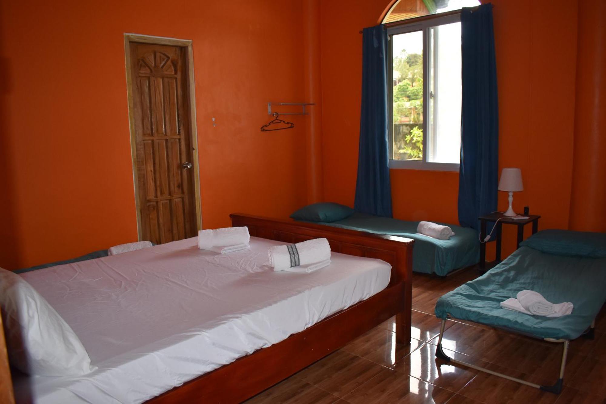 Catarman  Seaside Traveler'S Inn By Camiguin Island Home מראה חיצוני תמונה