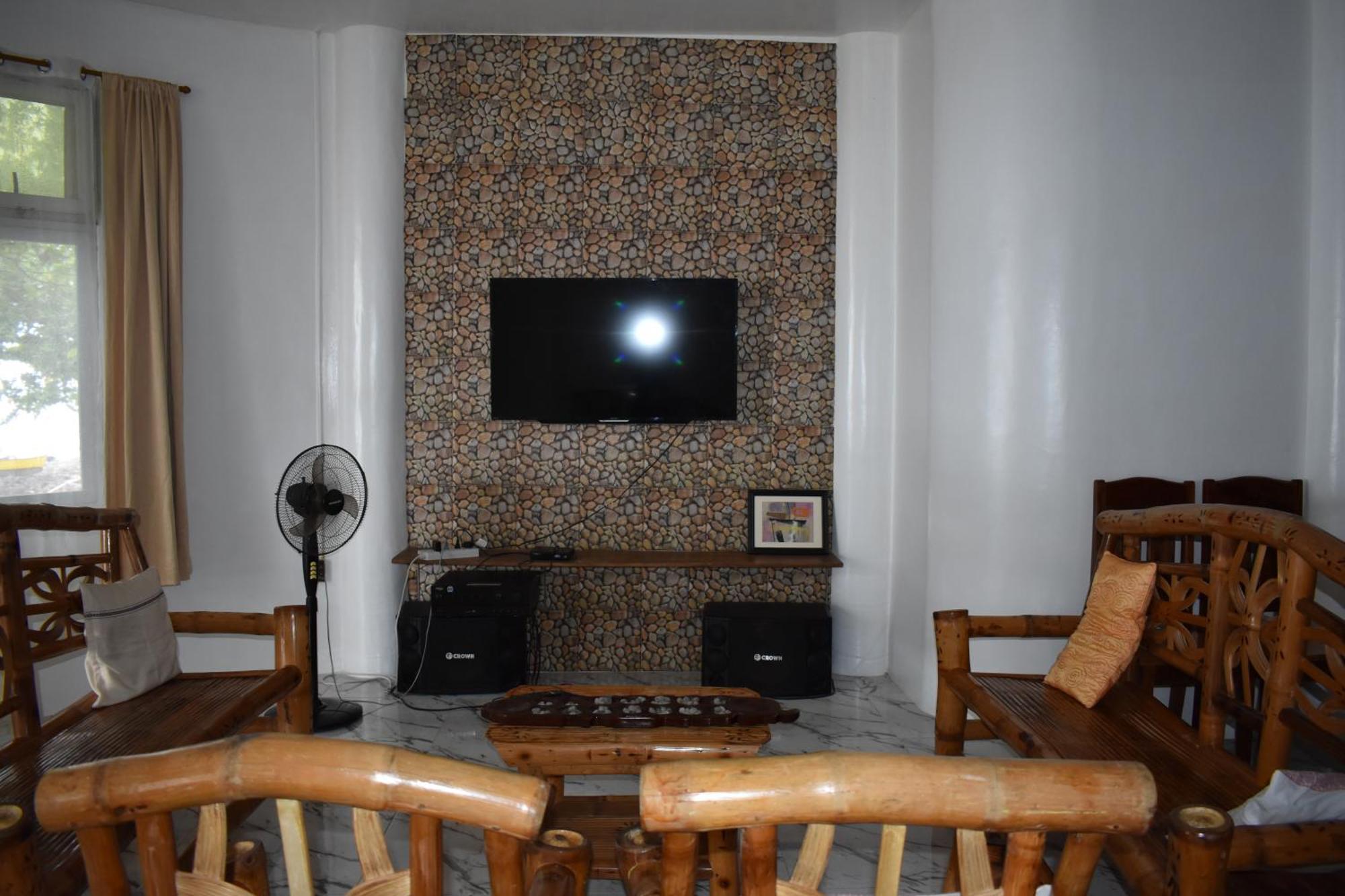 Catarman  Seaside Traveler'S Inn By Camiguin Island Home מראה חיצוני תמונה