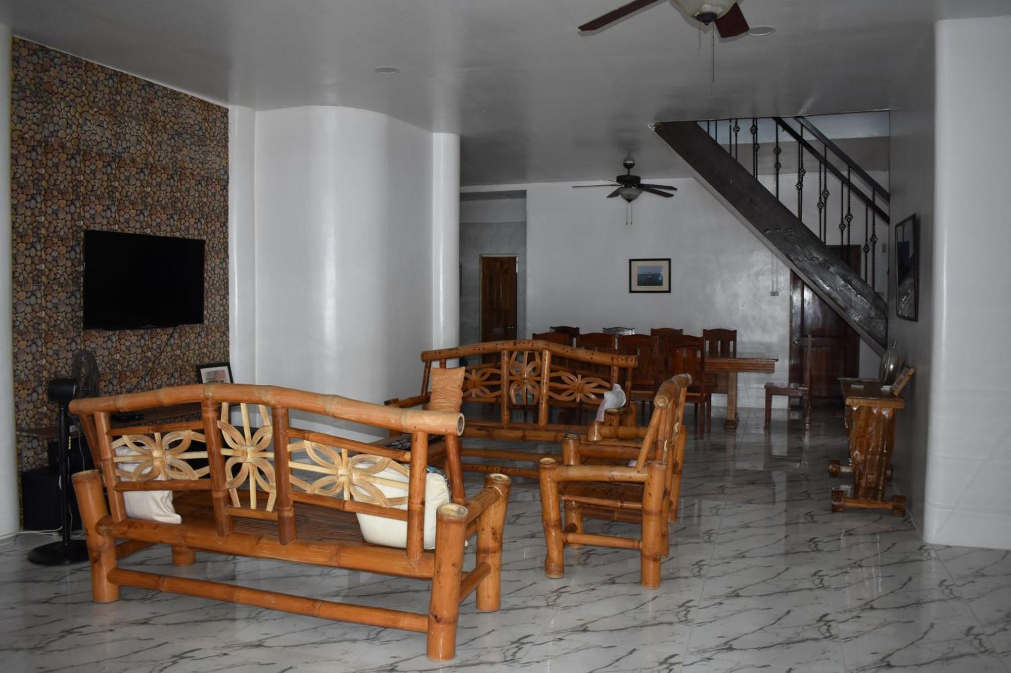 Catarman  Seaside Traveler'S Inn By Camiguin Island Home מראה חיצוני תמונה