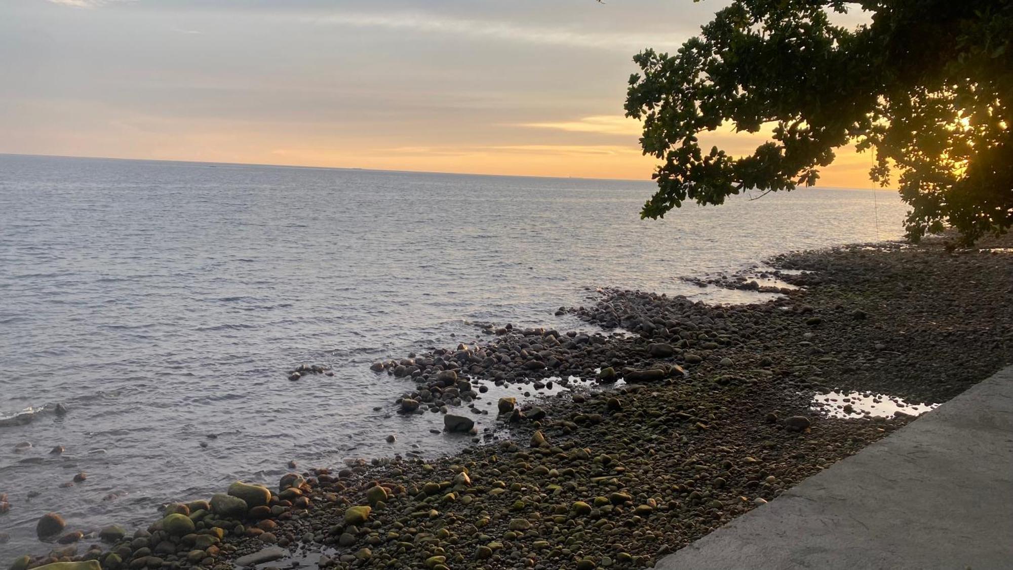Catarman  Seaside Traveler'S Inn By Camiguin Island Home מראה חיצוני תמונה