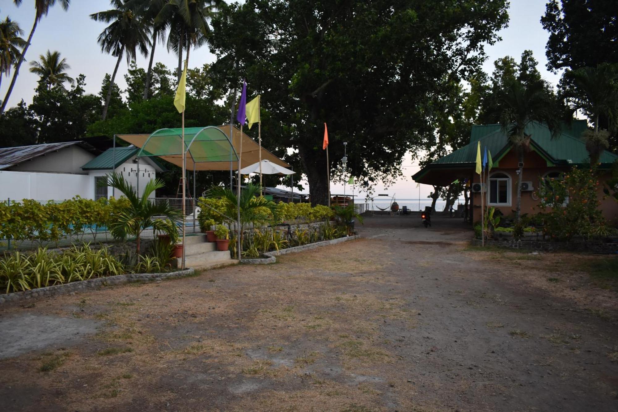 Catarman  Seaside Traveler'S Inn By Camiguin Island Home מראה חיצוני תמונה