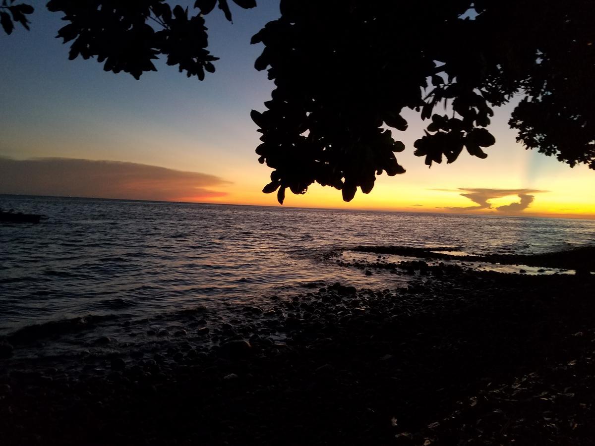 Catarman  Seaside Traveler'S Inn By Camiguin Island Home מראה חיצוני תמונה