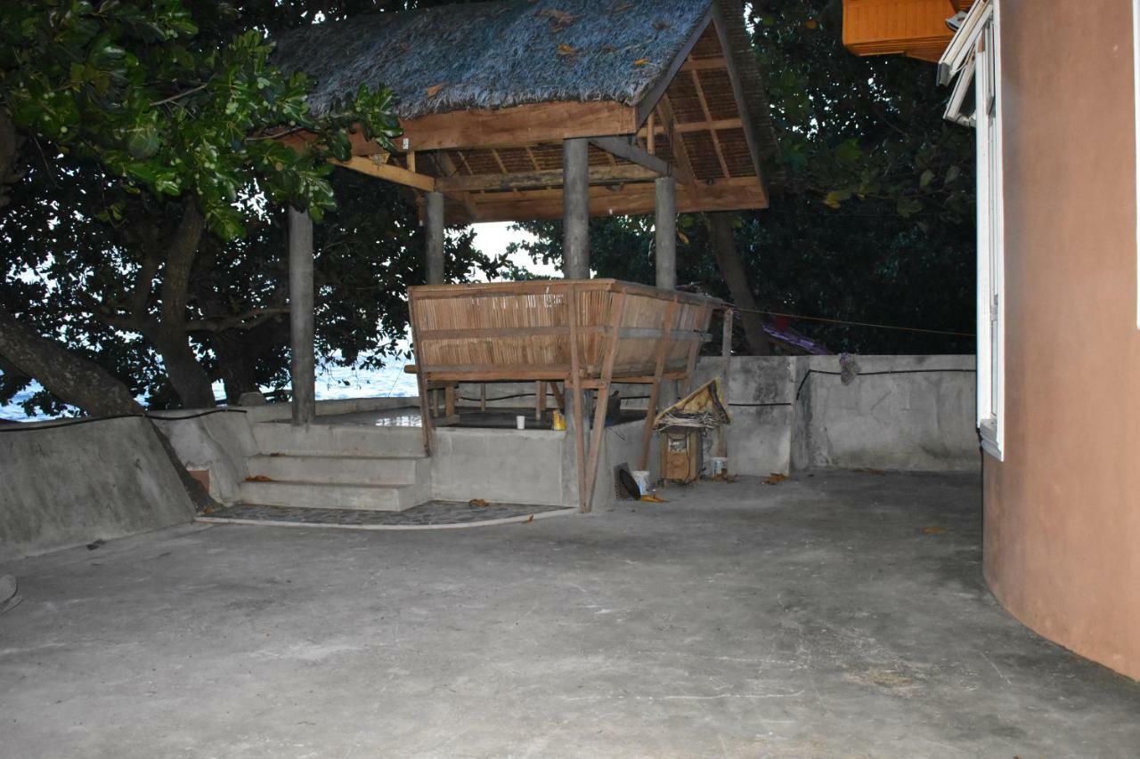 Catarman  Seaside Traveler'S Inn By Camiguin Island Home מראה חיצוני תמונה
